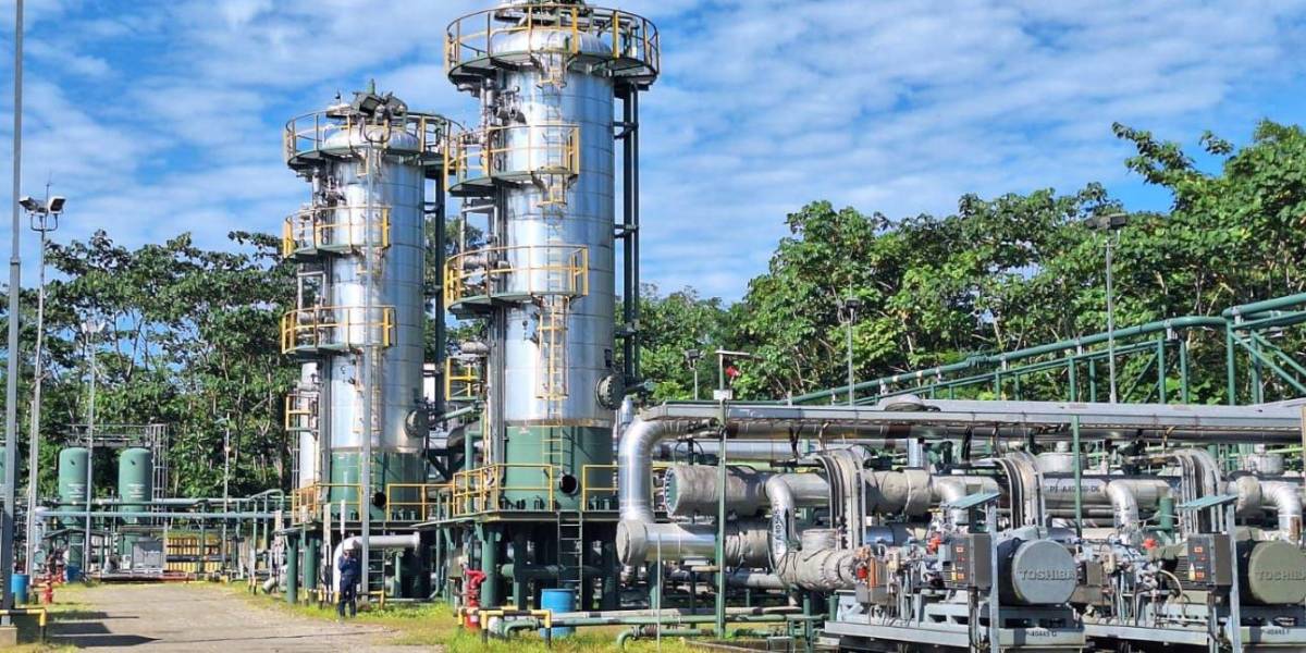 El Riesgo País de Ecuador se eleva a 1 421 puntos ante caída de producción de petróleo