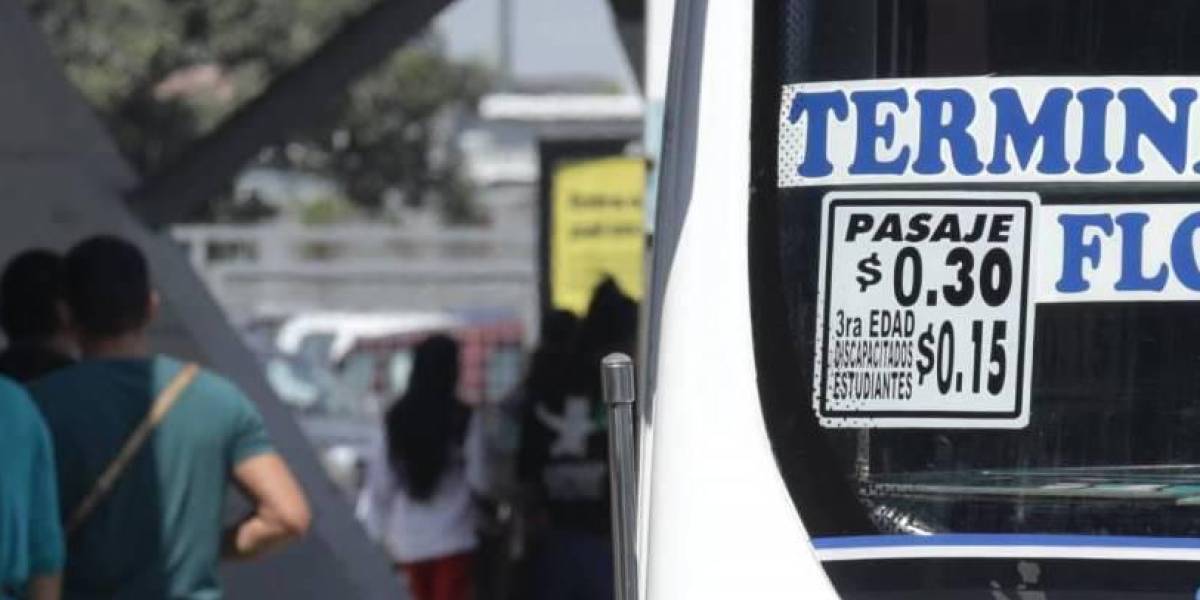 Tres líneas de buses dejaron de circular en Guayaquil