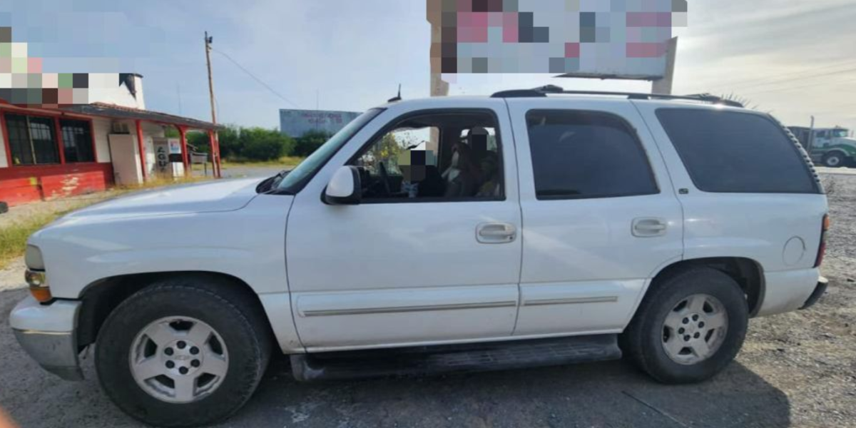 37 migrantes, entre ellos ecuatorianos, que viajaban hacinados en dos carros son encontrados en México