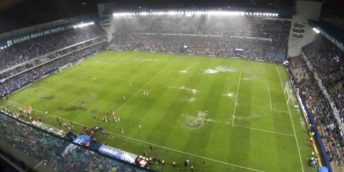 Reprograman el partido Emelec vs Delfín debido a intensa lluvia en Guayaquil