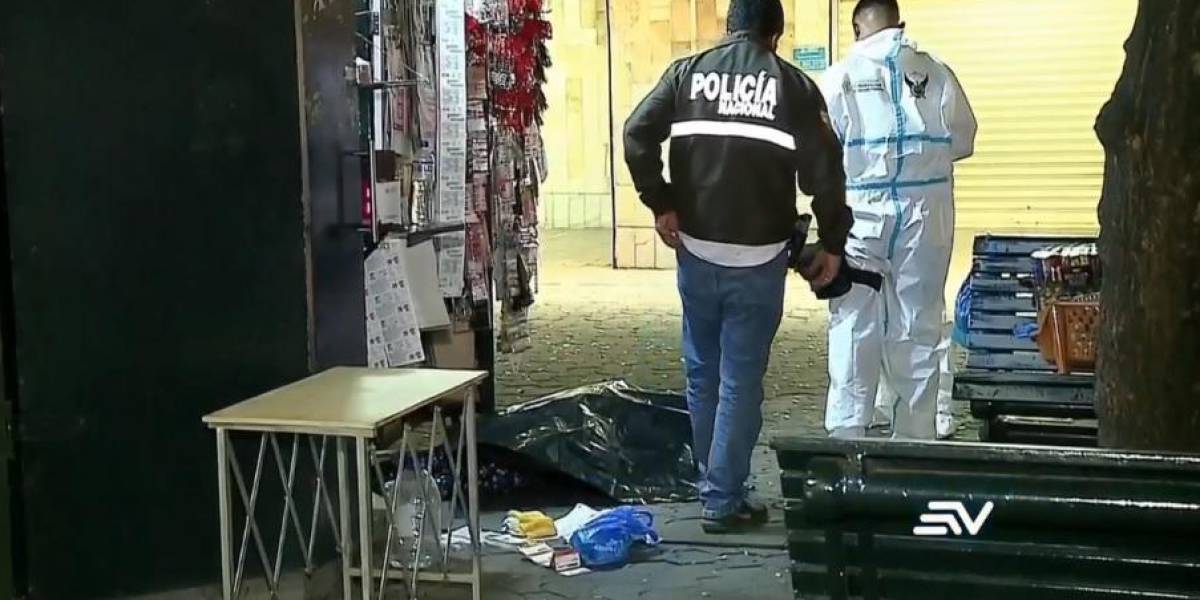 Asesinan a mujer de 55 años en la plaza Rocafuerte, centro de Guayaquil