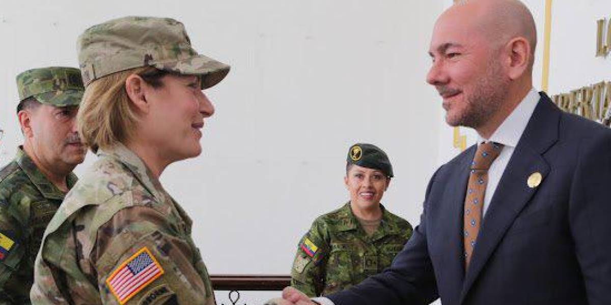 Ecuador tramita la entrega a EE.UU. de equipamiento militar comprado a Rusia