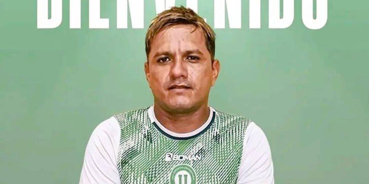 Luis Cocacho Macías, a sus 39 años, regresa a Liga de Portoviejo en busca del ascenso a la Serie B