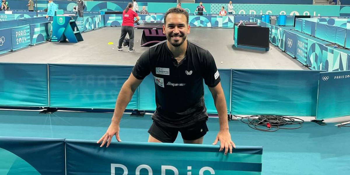 El guayaquileño Alberto Miño llega a la Villa Olímpica y está listo para competir en tenis de mesa