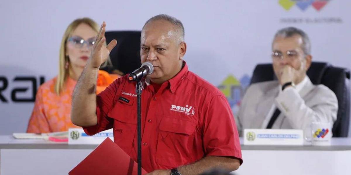 El chavista Diosdado Cabello llamó a tomar las calles mientras sigue creciendo la tensión electoral