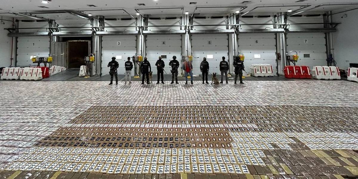 La policía decomisa en Guayaquil alrededor de seis toneladas de cocaína que iban a Alemania