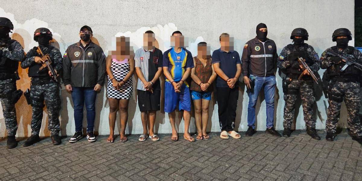 Cinco extorsionadores de Flor de Bastión de Guayaquil fueron capturados por la Policía