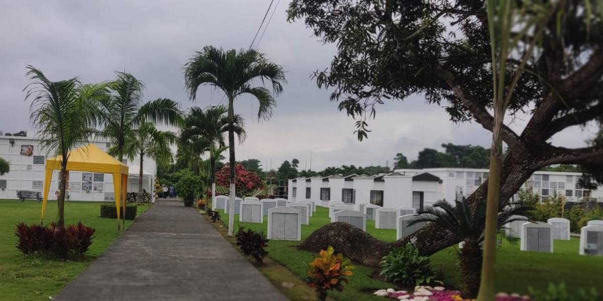 Los Ríos: Policía confirmó que camión dejó ocho cadáveres en cementerio de Quevedo