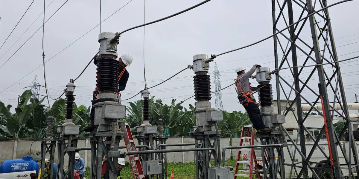 Cortes de luz no programados sorprendieron a los habitantes de Guayas y el Oro el 31 de diciembre