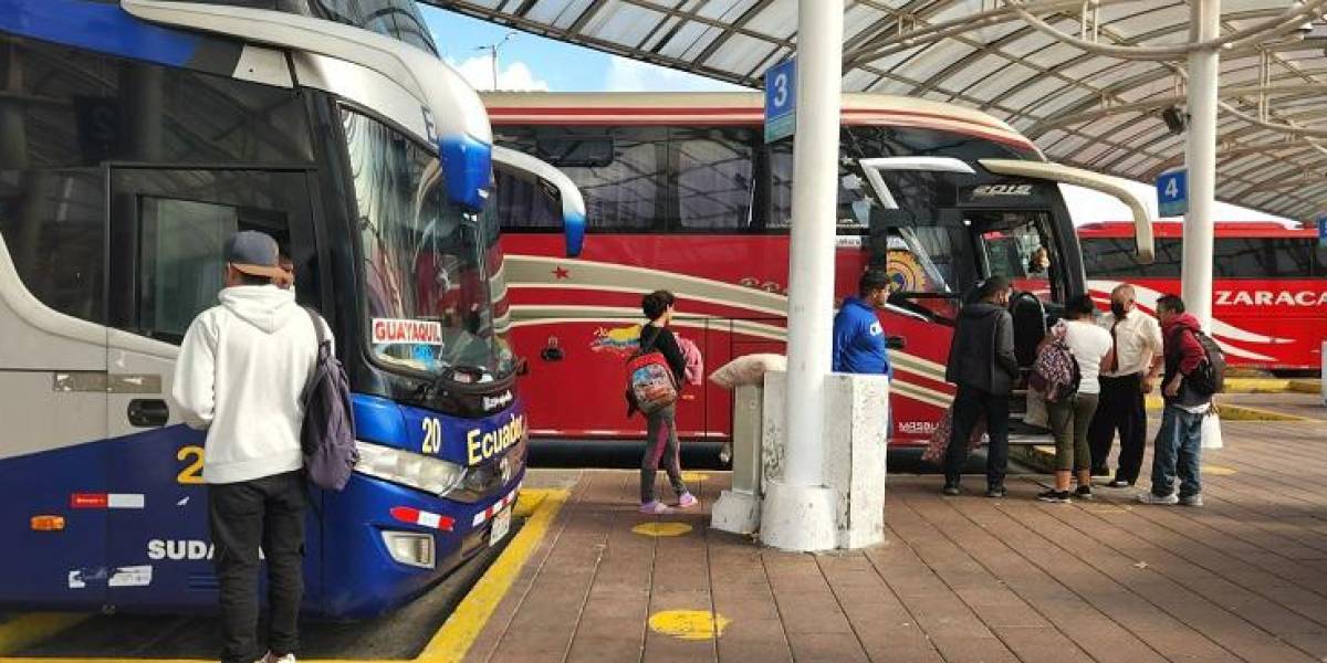 Quito: las terminales terrestres estarán operativas por el Día del Padre