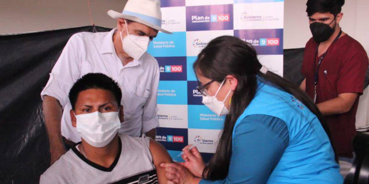 En 8 días se cumplirá el plazo para vacunar con dos dosis a 9 millones de ecuatorianos