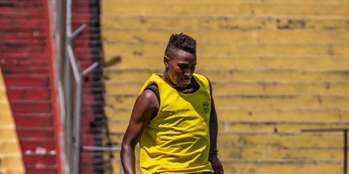 Bryan Carabalí no ha sido inscrito con Barcelona SC por problemas en su documentación