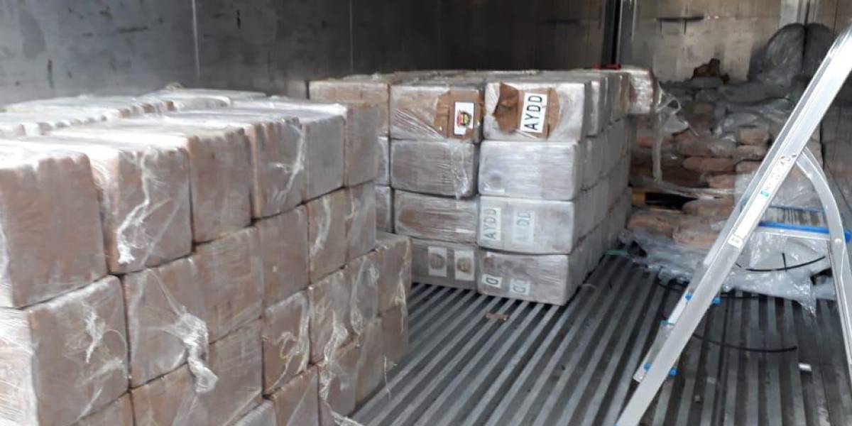 Decomisan dos toneladas de cocaína en Durán, provincia del Guayas