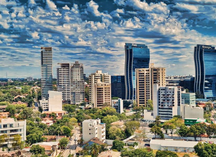 Torres de la Avda. Santa Teresa/Asunción, Paraguay.