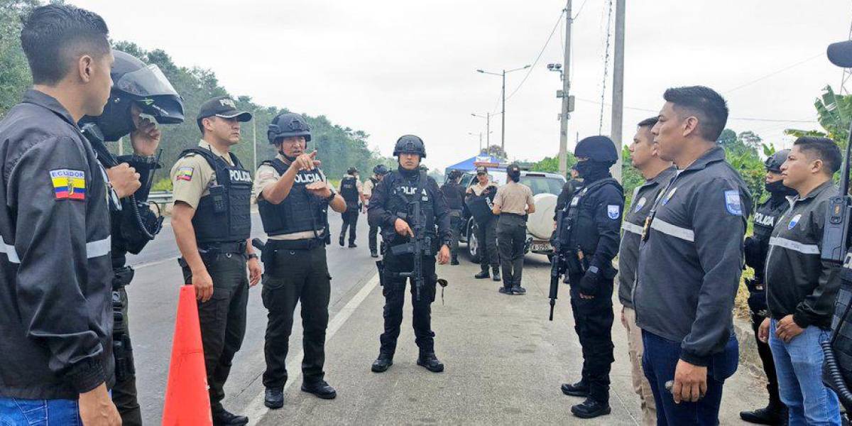 Los candidatos a presidente y vicepresidente estarán custodiados por al menos nueve policías durante la campaña electoral