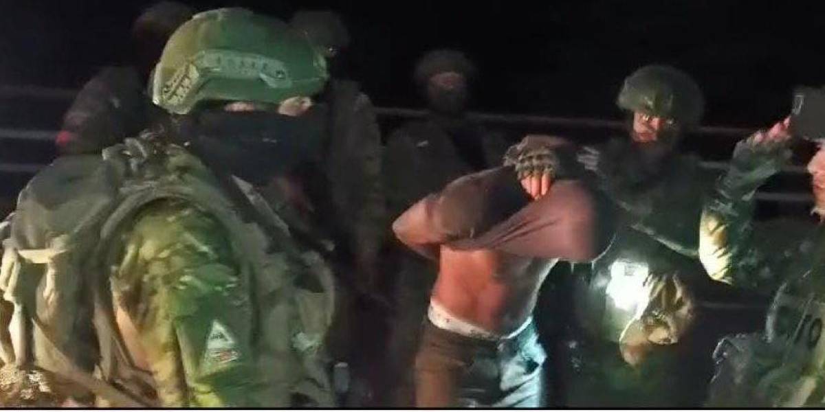 Alias Guasón y otros 14 miembros del grupo Oliver Sinisterra fueron capturados en la frontera entre Ecuador y Colombia