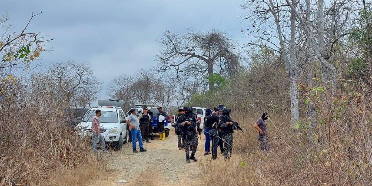 Guayaquil: Las cinco osamentas halladas en un bosque ya fueron retiradas por la Policía