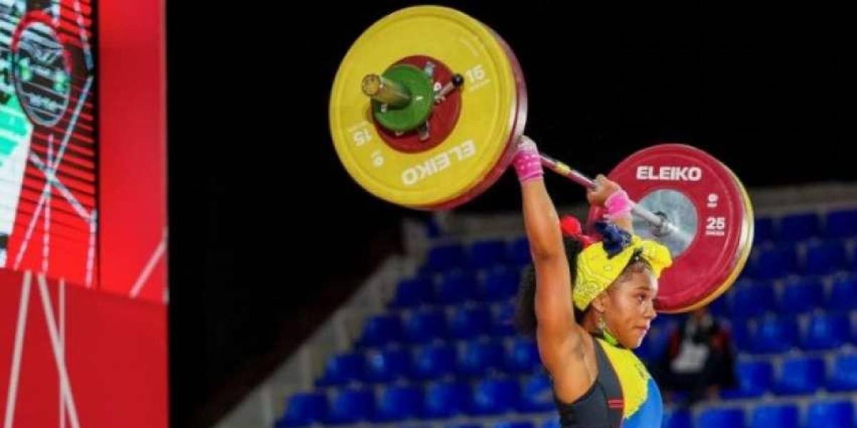 Jessica Palacios logra bronce en el Mundial Juvenil de Halterofilia