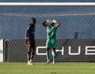 Denzel Quiñonez, portero de Independiente Juniors, que cometió un error al final del partido.