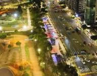 Toma aérea del bulevar en la avenida de De los Shyris en Quito.