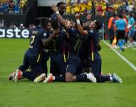 La Selección Ecuatoriana de Fútbol festejando el gol frente a Jamaica.