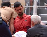 Novak Djokovic se lesionó en los octavos de final del Roland Garros