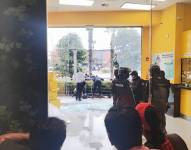 Un ataque armado se registró al pie de un centro comercial en el norte de Guayaquil.