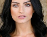 Aislinn Derbez es una actriz mexicana reconocida por su participación en telenovelas y series de televisión, además de ser hija del famoso comediante Eugenio Derbez.