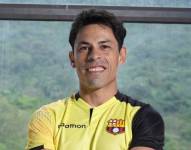 El exjugador Matías Oyola luce la camiseta de Barcelona SC