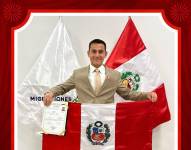 Jairo Vélez recibió la nacionalidad peruana.