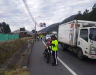 Agentes metropolitanos realizan controles para el cumplimiento de la medida.