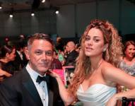 Fotografía de Alejandro Sanz junto a su novia Candela Márquez