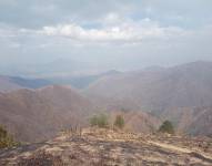 Debido a la sequía, Loja enfrentó decenas de incendios forestales que consumieron la vegetación.