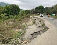 Un borde de la carretera se hundió en el kilómetro 34, antes de llegar a la localidad de Chaflu.