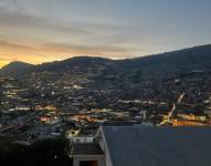 La mitad del Centro Histórico de Quito sin servicio de electricidad.