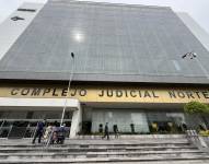 Fachada del Complejo Judicial Norte, donde se desarrolla la audiencia por presunto lavado de activos.