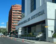 La fachada del edificio de la Corte Nacional de Justicia, en la zona bancaria y comercial de Quito.