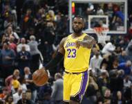 LeBron James en un partido con Los Angeles Lakers de la NBA