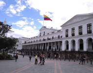 Exteriores del Palacio de Carondelet, en el Centro de Quito.