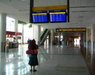 Un pasajero en el aeropuerto de Guayaquil.