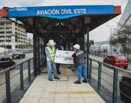 Imagen de la parada de Metrovia Aviación Civil Este, que será demolida por el Municipio.