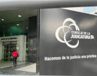 El ingreso al edificio del Consejo de la Judicatura en Quito.