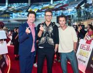 Ryan Reynolds y Hugh Jackman y Shawn Levy en el evento de fans de Seoul