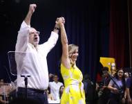 Foto de Henry Kronfle y Dallyanna Passalaigue, siendo proclamados el binomio del PSC este jueves 15 de agosto.