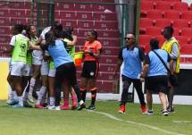 Liga recibió a Dragonas IDV en el estadio Rodrigo Paz Delgado por el campeonato nacional de fútbol femenino de la Superliga Femenina.