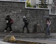 Imagen referencial de lluvia en Quito.