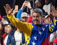 El presidente de Venezuela, Nicolás Maduro, celebra tras conocer los resultados de las elecciones presidenciales