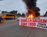 El martes 02 de julio del 2024, en el norte de Guayaquil, se quemaron llantas en las protestas.