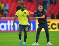 Moisés Caicedo en un partido con la selección de Ecuador