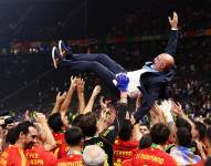 Luis De La Fuente celebra junto a sus jugadores la cuarta Eurocopa de España